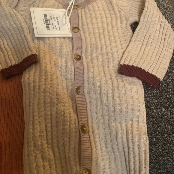 Hadas /ming baby set of two KNITTED FOOTIE NATURAL & SHELL PINK size 6-9 m​ - Picture 3 of 7